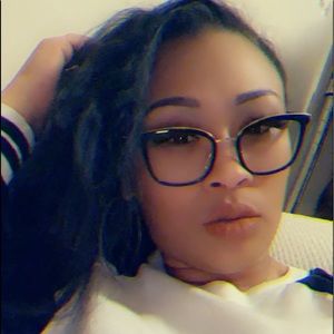 Meet your Posher, Janai